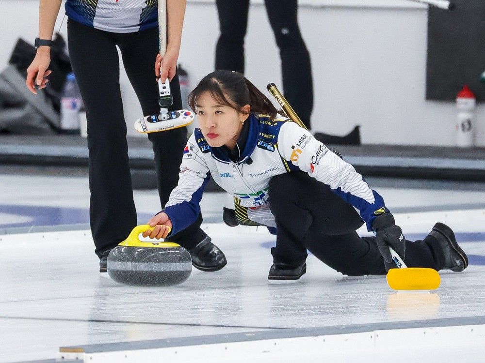 South Koreas Team Gim Defends Autumn Gold Curling Classic Title The Daily Press 1629