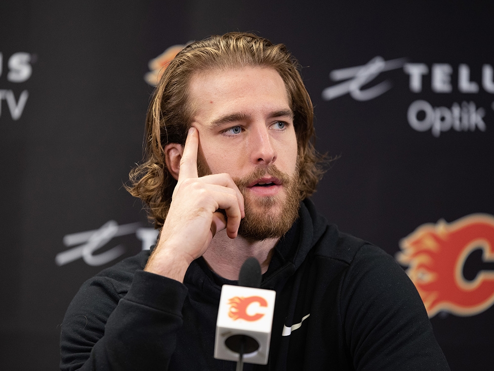 Flames defenceman Noah Hanifin confirms contract talks | Calgary Sun