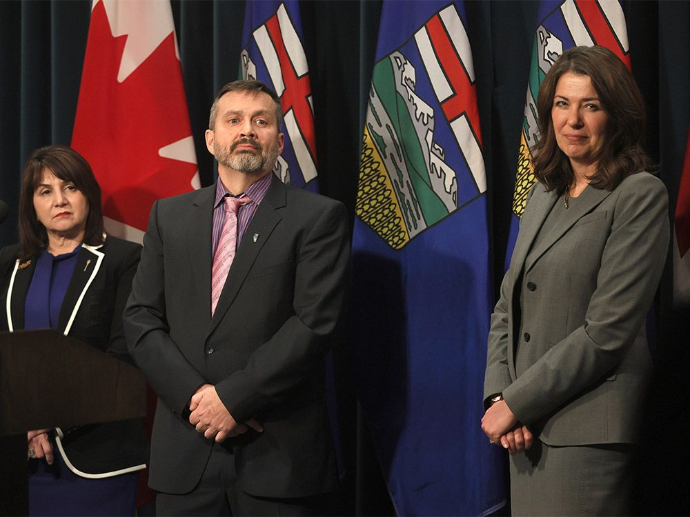 Bell: Top Alberta doc to Danielle Smith — 'We don't need more chaos'