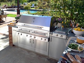 Hybrid grill fire charcoal gas