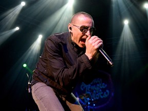 Singer Chester Bennington of Stone Temple Pilots performs during KOMP'S Totally Politically Correct Holiday Bash at The Joint inside the Hard Rock Hotel & Casino on December 15, 2013 in Las Vegas, Nevada.  (Photo by Ethan Miller/Getty Images)