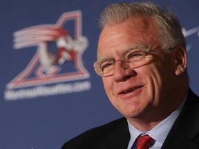 Mike Sherman replaces Montreal Alouettes general manager Kavis Reed.