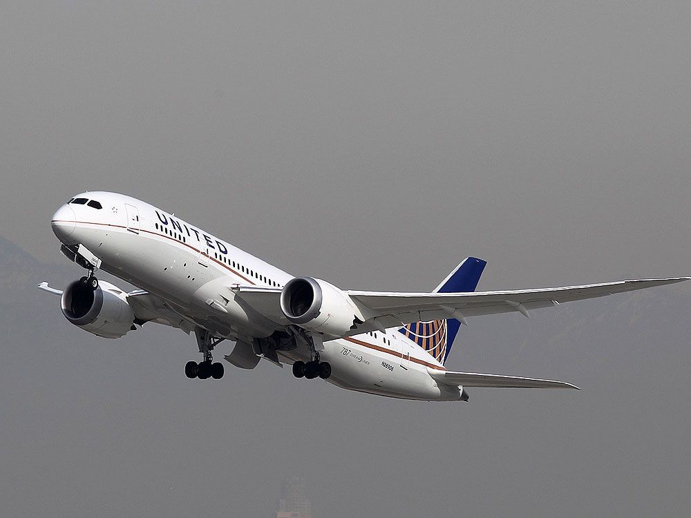 United Airlines Passenger Recounts Drunken Groping On Flight Canoecom 