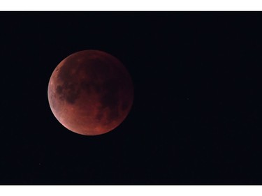 The "super blue blood moon" is seen over Los Angeles on Jan. 31, 2018. (ROBYN BECK/AFP/Getty Images)