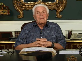 Televangelist Jesse Duplantis is asking his followers to believe in a new plane for his ministry.