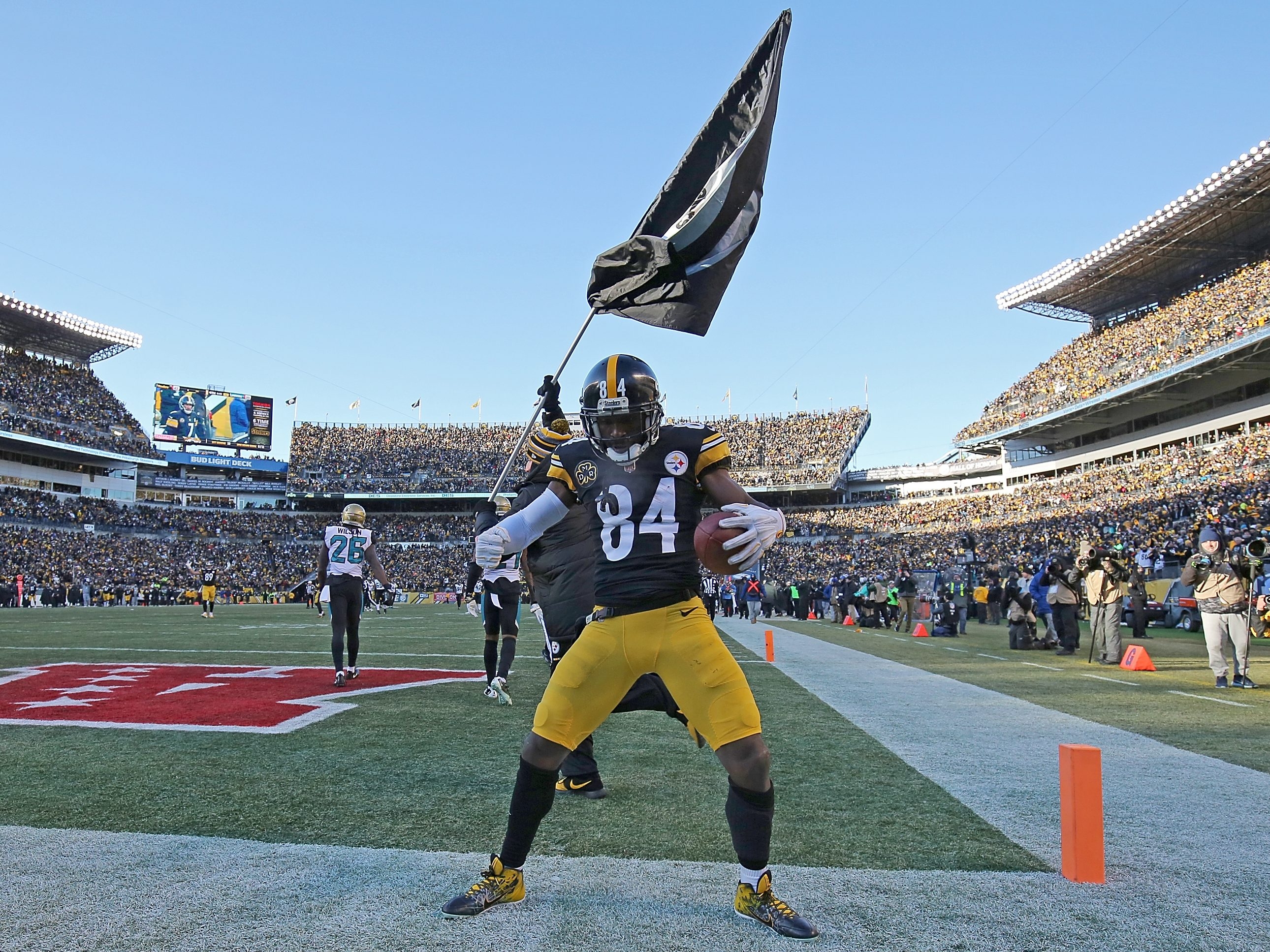 Steelers receiver Antonio Brown is the 'Madden 19' cover athlete