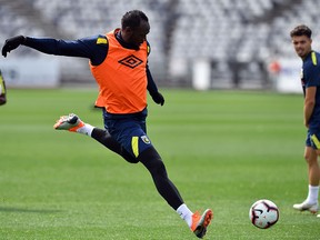Eight-time Olympic sprint champion Usain Bolt trains with A-League team  Central Coast Mariners in Gosford on August 28, 2018. (Saeed KHAN/Getty Images)