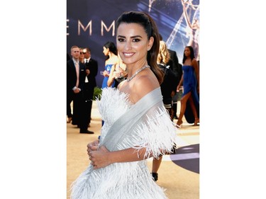 LOS ANGELES, CA - SEPTEMBER 17:  Actor Penélope Cruz attends the 70th Annual Primetime Emmy Awards at Microsoft Theater on September 17, 2018 in Los Angeles, California.