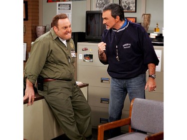 Burt Reynolds (R) and Kevin James in an episode of "King of Queens."