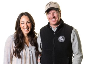 In this March 29, 2016 photo, Joanna Gaines, left, and Chip Gaines pose for a portrait in New York to promote their home improvement show, "Fixer Upper," on HGTV. (Brian Ach/Invision/AP)