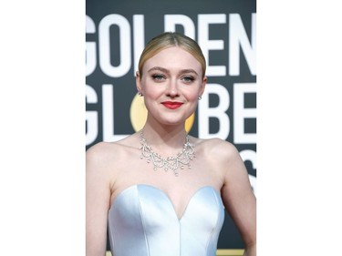 BEVERLY HILLS, CA - JANUARY 06:  Dakota Fanning attends the 76th Annual Golden Globe Awards at The Beverly Hilton Hotel on January 6, 2019 in Beverly Hills, California.