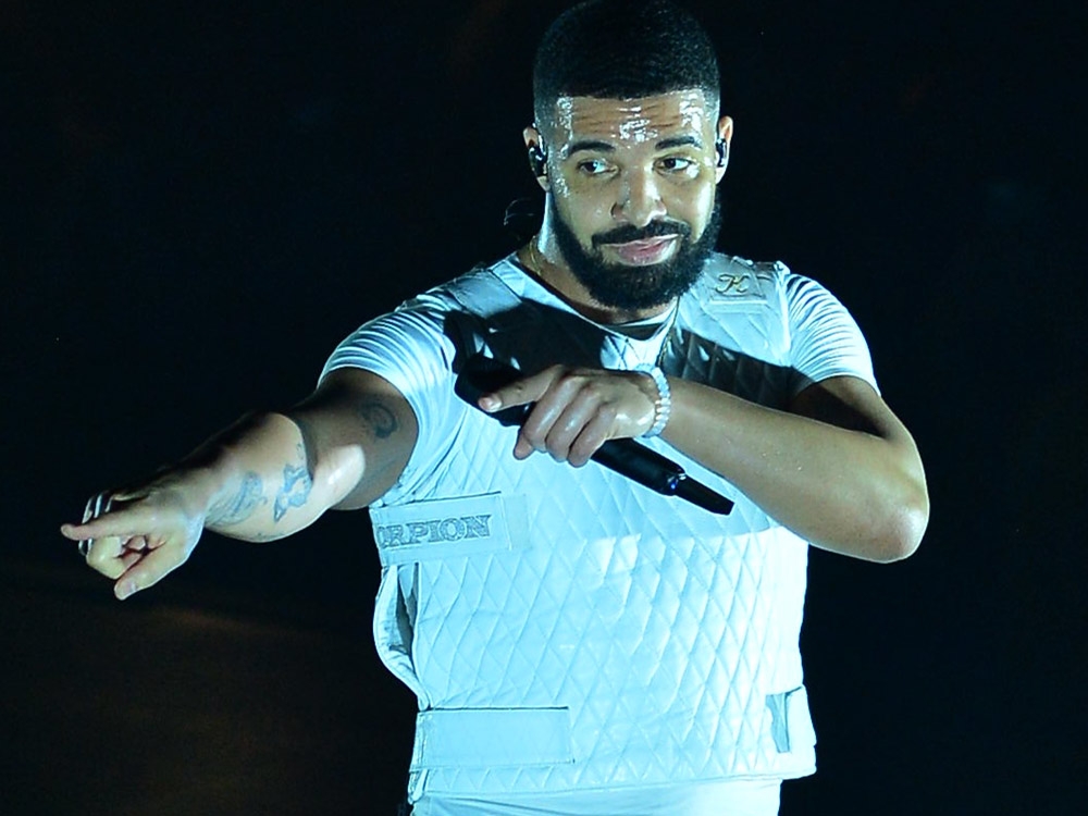 Drake cuts Michael Jackson songs from tour setlist | Canoe.Com