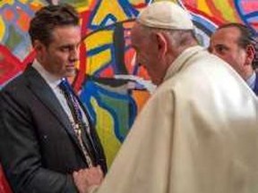Toronto artists Daniel Mazzone meets Pope Francic at the Vatican after donating one of his arts works for a children's charity founded by the Pope. (supplied photo)