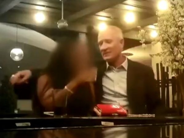 Aussie Man Quits Anti Muslim Party After Video Of Him Groping Strippers Surfaces Canoecom 8777