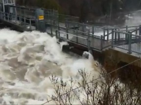 Water rushes up against the dam at Bracebridge falls in Bracebridge on April 19, 2019. (GraydonTheMayor/Twitter)