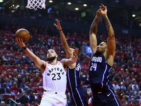 Raptors’ Fred VanVleet (left) anticipates being matched against 76ers’ J.J. Redick throughout the second round. (GETTY IMAGES)