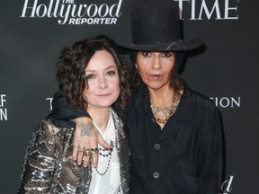Sara Gilbert, left, and Linda Perry attend the Sean Penn J/P HRO gala benefiting J/P Haitian Relief Organization and a coalition of disaster relief organizations at Wiltern Theatre on Jan. 5, 2019 in Los Angeles, Calif. (Rich Fury/Getty Images)
