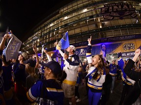 St. Louis fans celebrate outside after the Blues won Game 4 Stanley Cup final against the Boston Bruins on Monday.  Jeff Curry-USA TODAY