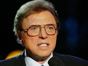 Singer Steve Lawrence appears on the 39th Annual Jerry Lewis MDA Labor Day Telethon on Sept. 6, 2004 at CBS Television City, in Los Angeles, Calif. (Kevin Winter/Getty Images)