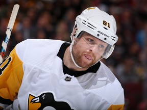 Phil Kessel will be playing for the Arizona Coyotes in 2019-20.