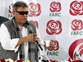 FARC leader Jesus Santrich gestures during a news conference in Bogota, Colombia November 16, 2017. (REUTERS/Jaime Saldarriaga/File Photo)