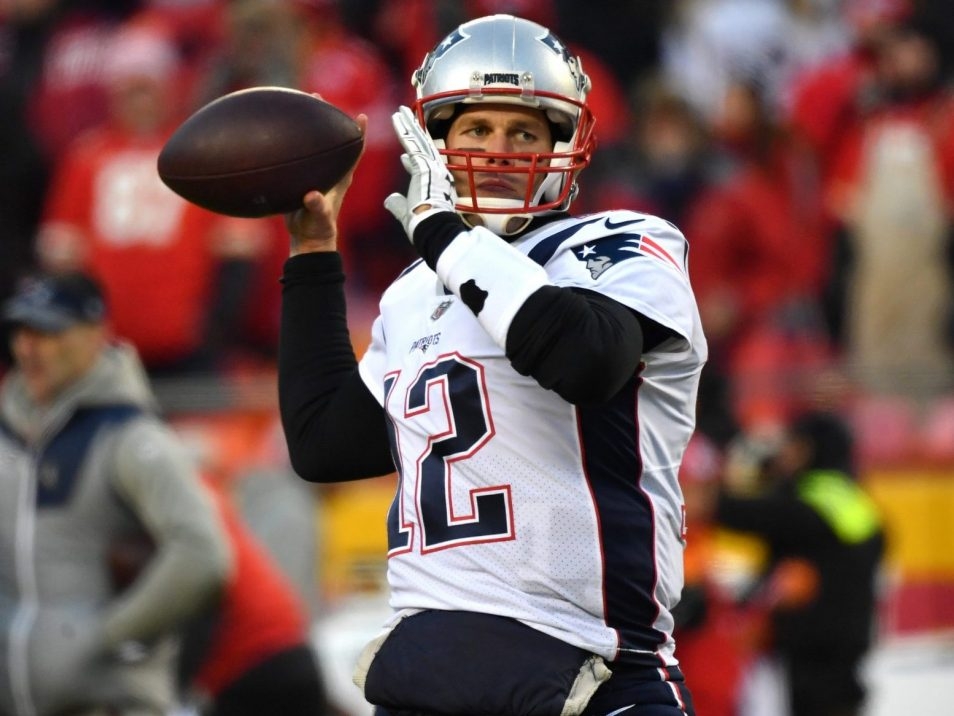 Tom Brady agrees to $70m, two-year extension with Patriots at age