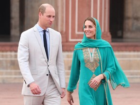 Prince William, Duke of Cambridge and Catherine, Duchess of Cambridge visit the Badshahi Mosque within the Walled City during day four of their royal tour of Pakistan on October 17, 2019 in Lahore, Pakistan.  (Photo by Chris Jackson/Getty Images)