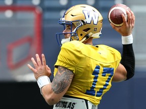 Bombers QB Chris Streveler seems to be on a fairly fast track when it comes to reading defences, and making decisions faster than it takes for a blitzing linebacker to get in his grill. (Kevin King/Winnipeg Sun)