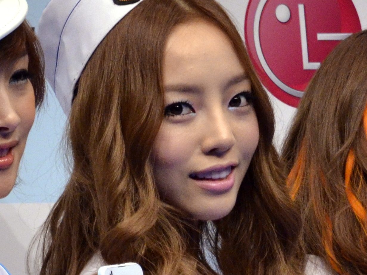 k-pop-singer-goo-hara-found-dead-canoe-com