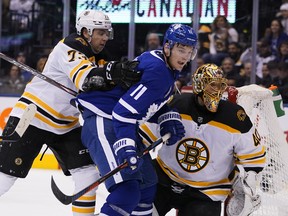 The Maple Leafs would be well served if everyone played with the grit of Zach Hyman (centre), writes Terry Koshan. (John E. Sokolowski/USA TODAY Sports)