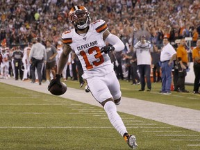 Odell Beckham Jr. of the Cleveland Browns scores a touchdown in the third quarter against the New York Jets at MetLife Stadium on September 16, 2019 in East Rutherford, New Jersey.