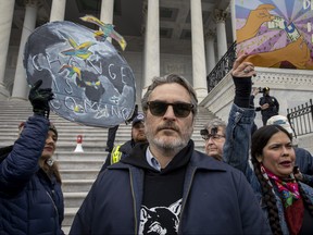Actor Joaquin Phoenix march in the Fire Drill Fridays rally to protest the climate emergency on Capitol Hill on Jan. 10, 2020 in Washington, D.C. (Tasos Katopodis/Getty Images)