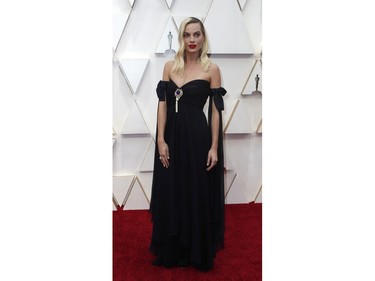 Margot Robbie poses on the red carpet at the 92nd Annual Academy Awards on Feb. 9, 2020 in Hollywood, Calif.