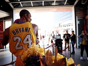 The wax statue of Kobe Bryant is on display at Madame Tussauds Hollywood after a helicopter crash killed the retired basketball star, in Los Angeles January 29, 2020. (REUTERS/Mario Anzuoni)