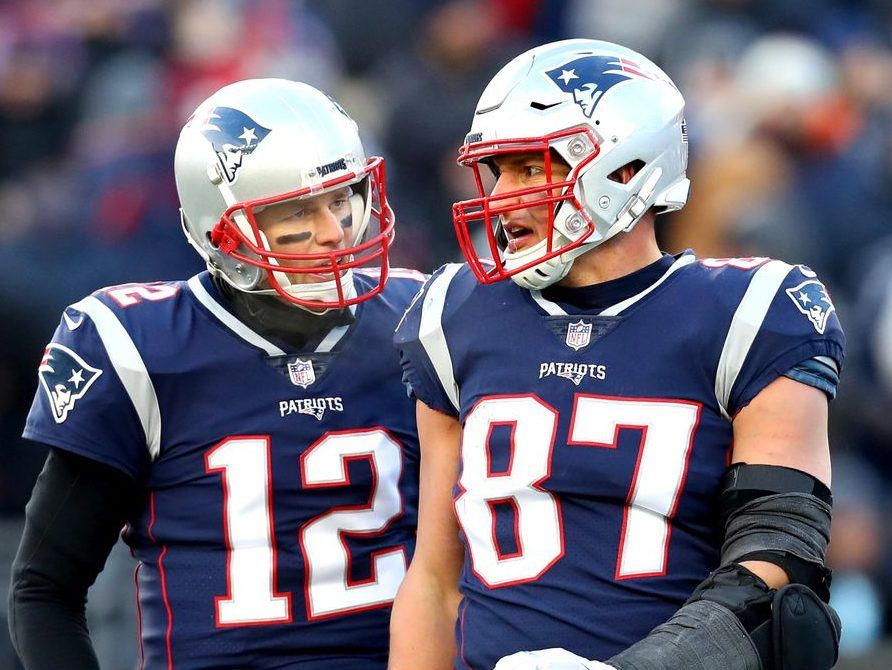 Rob Gronkowski timeline: How Tom Brady, Buccaneers lured Gronk out