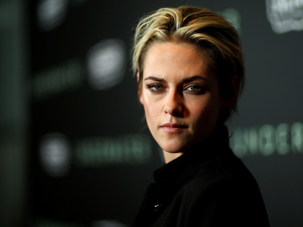 Kristen Stewart Felt Pressured Into Labelling Her Sexuality Canoe Com