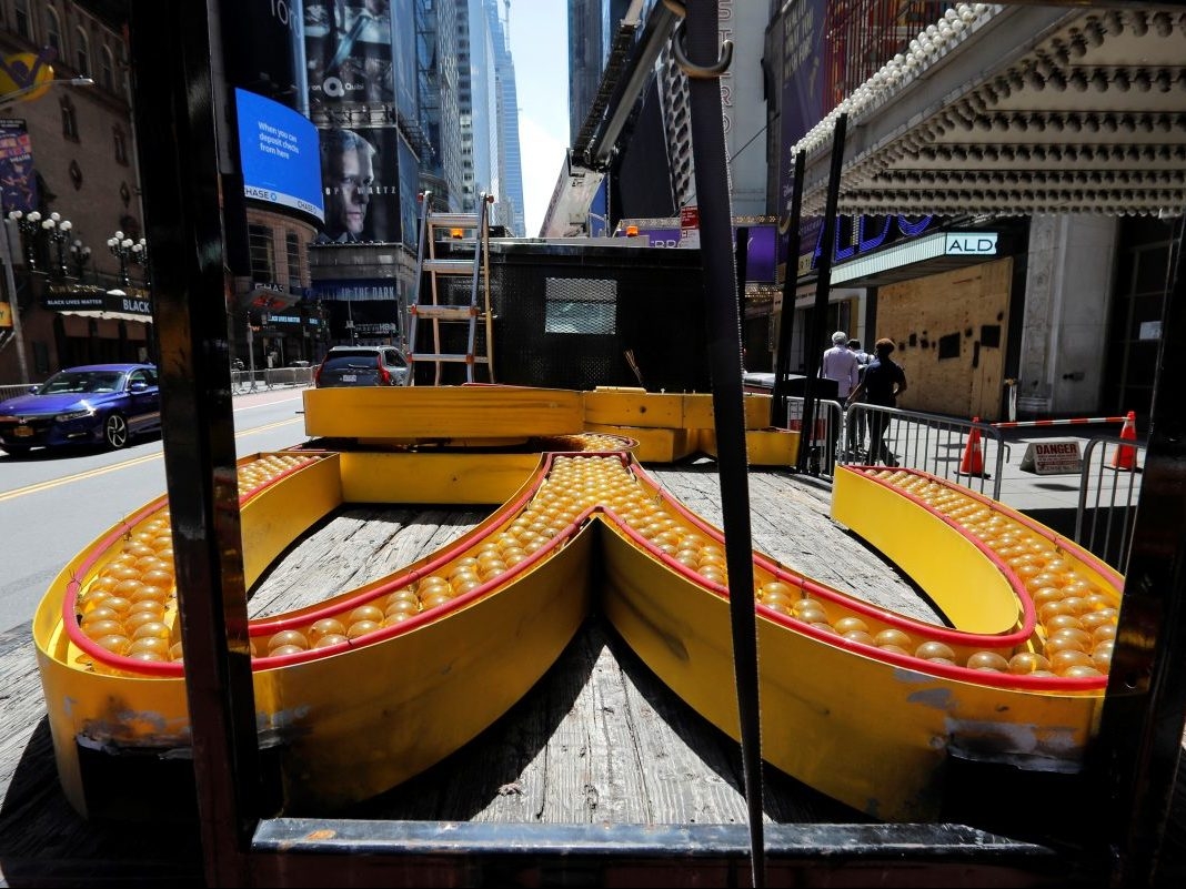 Mcdonalds Shutters Iconic Times Square Location Forever Canoe Com