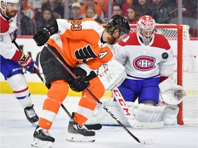 Flyers' Jakub Voracek (93) deflects the puck toward Canadiens goaltender Carey Price at the Wells Fargo Center in Philadelphia on Jan 16, 2020.