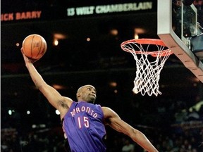 13 Feb 2000: Vince Carter #15 of the Toronto Raptors jumps to make the slam dunk during the NBA Allstar Game Slam Dunk Contest at the Oakland Coliseum in Oakland, California.