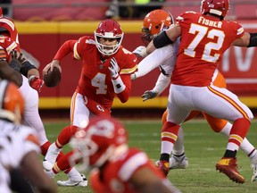 Chiefs quarterback Chad Henne did just enough to help his team advance to the Conference Champions, while Tyler Huntley couldn’t rally the Ravens past the Bills.