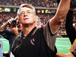 Former NFL head coach Dan Reeves has died at the age of 77, the Denver Broncos announced Saturday, Jan. 1, 2022.