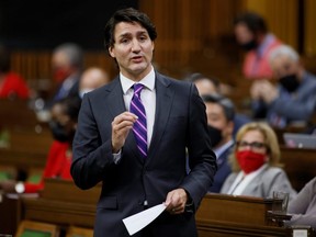 Premierminister Justin Trudeau spricht als Antwort auf die Thronrede im Unterhaus auf dem Parliament Hill in Ottawa, 30. November 2021.