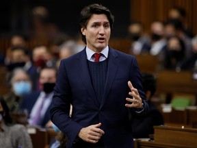 Premierminister Justin Trudeau spricht während der Fragestunde im Unterhaus auf dem Parliament Hill in Ottawa, 8. Dezember 2021.