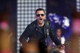 Eric Church performs during halftime of the game between the Washington Redskins and Dallas Cowboys at AT&T Stadium on November 24, 2016 in Arlington, Texas. (Photo by Tom Pennington/Getty Images)