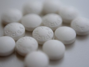 Dieses Aktenfoto vom 23. August 2018 zeigt eine Anordnung von Aspirin-Pillen in New York.