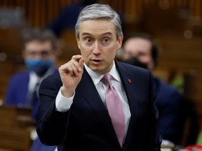 Kanadas Minister für Innovation, Wissenschaft und Industrie Francois-Philippe Champagne spricht während der Fragestunde im Unterhaus auf dem Parliament Hill in Ottawa, 1. Februar 2022.