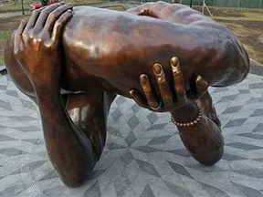 Sculpture honouring Martin Luther King Jr. and Coretta Scott King.