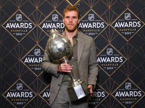 NASHVILLE, TENNESSEE - JUNE 26: Connor McDavid of the Edmonton Oilers poses with the Hart Trophy during the 2023 NHL Awards at Bridgestone Arena on June 26, 2023 in Nashville, Tennessee.