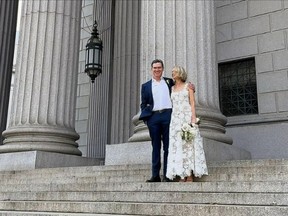 Naomi Watts and Billy Crudup are now married.