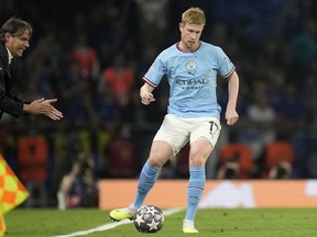 FILE - Manchester City's Kevin De Bruyne controls the ball during the Champions League final soccer match between Manchester City and Inter Milan at the Ataturk Olympic Stadium in Istanbul, Turkey, Saturday, June 10, 2023. Kevin De Bruyne could be set for an imminent return after being picked in Manchester City's squad for the Club World Cup in Saudi Arabia n Dec. 19, 2023. FIFA has released the official 23-man squads for the tournament that starts Dec. 12 and the presence of De Bruyne's name in City group stood out.
